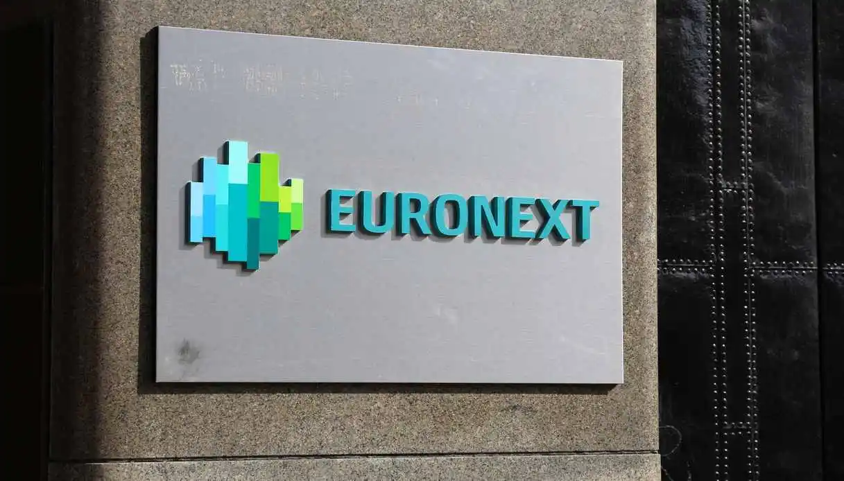 Super Borsa europea, Euronext riapre alla fusione con Deutsche Börse: cosa cambierebbe per l’Italia