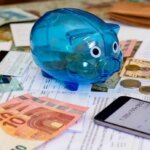 Risparmi, 10mila miliardi fermi sui conti: cosa rischia chi non investe
