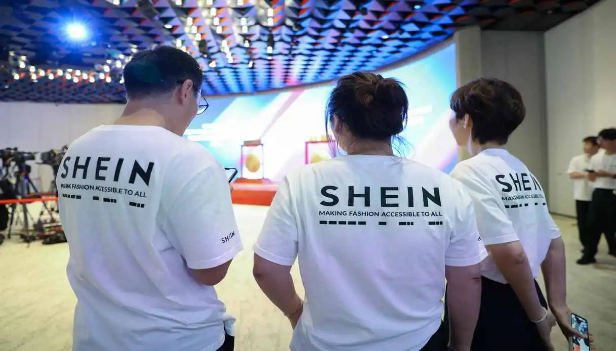 Shein perde l’8% al debutto in Borsa: da 100 a 24 miliardi, cosa è successo