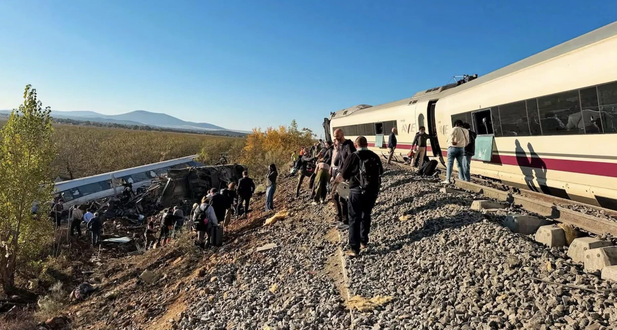 Collision between two trains in Spain, near Toledo: many injured, Madrid-Andalucia high-speed train suspended