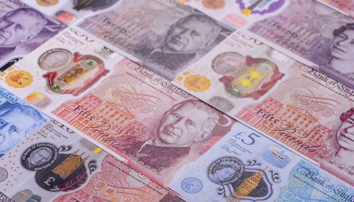 Titoli di Stato inglesi al 5%: convengono più dei BTP?