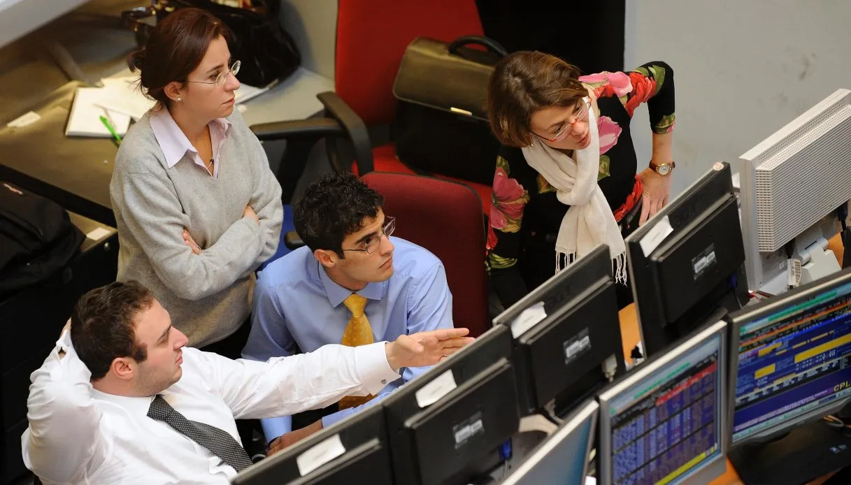 Spread stabile a 110 punti base, domani l’asta dei Btp: le cedole
