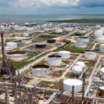 La Cina blocca l’export di carburanti: perché benzina, diesel e voli rischiano nuovi rincari