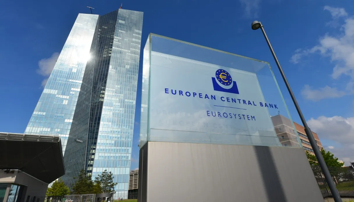 Bce, nessun rialzo ai tassi d’interesse dei mutui: aumento rimandato a Dicembre