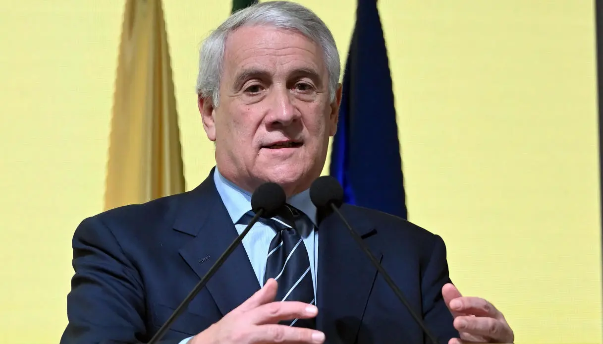 Manovra, taglio Irpef in due tempi con aliquota al 33% fino a 55mila euro: l’ipotesi di Tajani