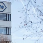 Roche congela gli investimenti: la cura dei conti può frenare quella dei pazienti?