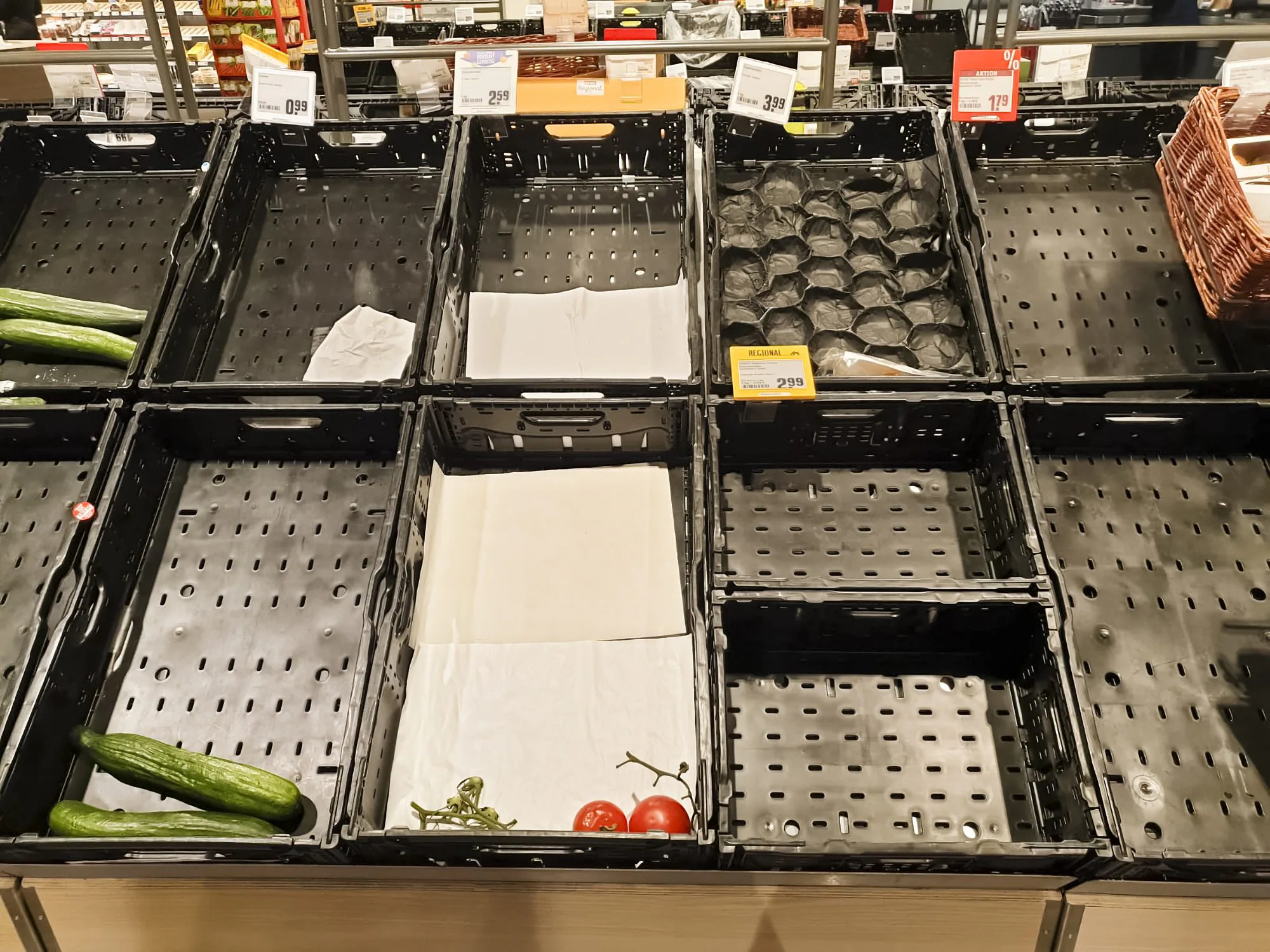 The protests of hauliers against high fuel prices are spreading: empty shelves in the South